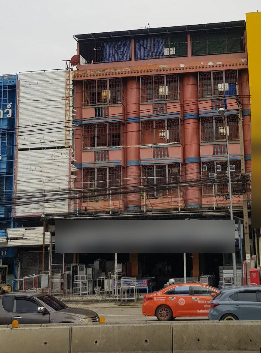 Commercial building for sale, 5 floors, 70 sq m., prime location next to the BTS. Along the main Srinakarin Road (opposite Foodland, Samrong Nuea Subdistrict, Mueang Samut Prakan District, price 20,000,000 baht Commercial building for sale, 5 floors, 70 sq m., prime location next to the BTS. Along the main Srinakarin Road (opposite Foodland, Samrong Nuea Subdistrict, Mueang Samut Prakan District, price 20,000,000 baht