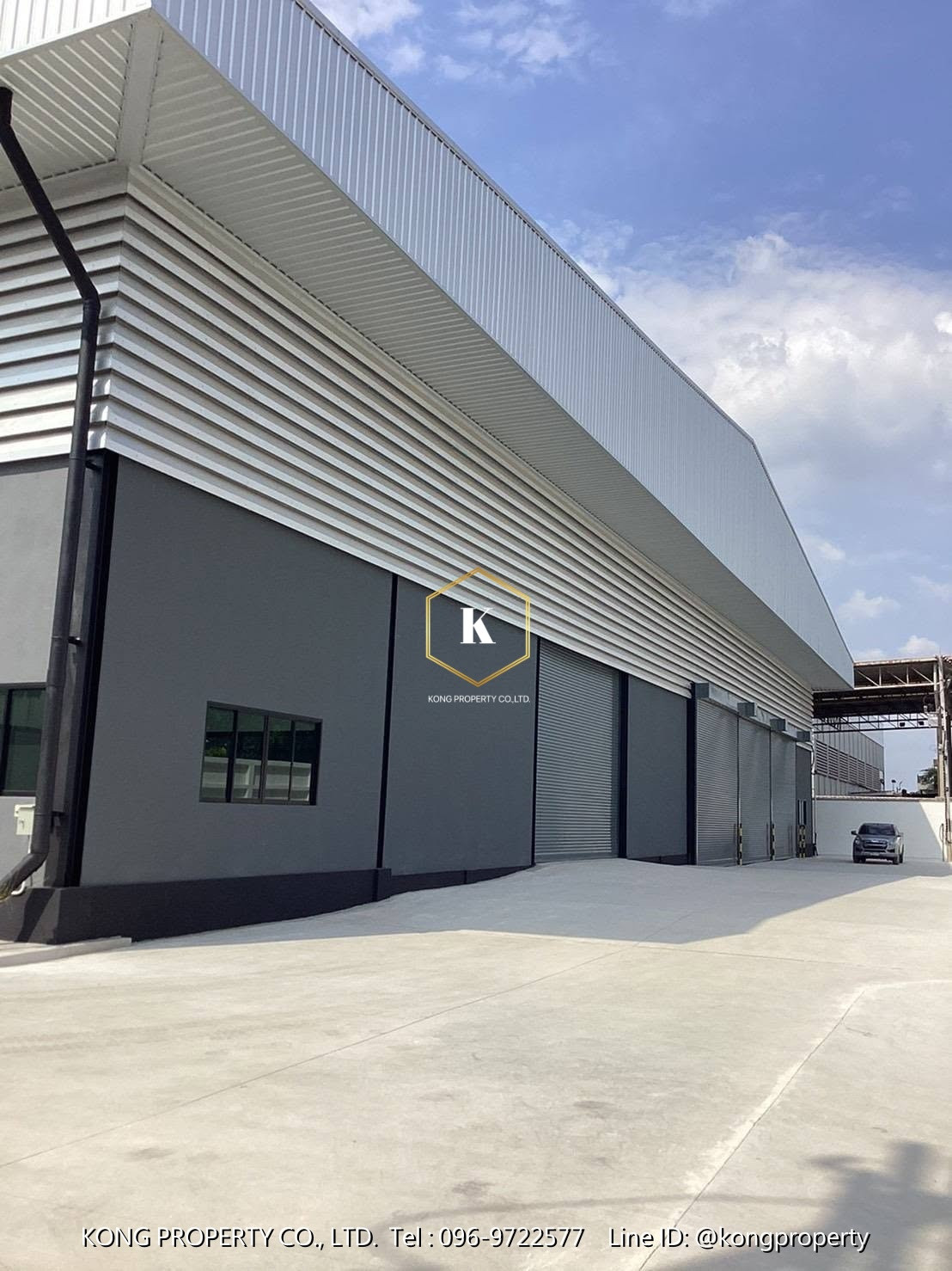 Warehouse for rent with office along Khlong Si Wa Nadi, Mueang District, Samut Sakhon, area 1,300 sq m.