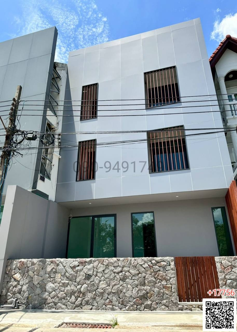 เช่า อาคาร 3 ชั้น อยู่ซอยอ่อนนุช 88/4 เหมาะสำหรับเป็นสำนักงาน