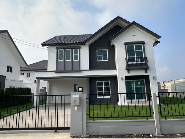 +++ Single house, corner room, starting price 5,599,000, land starting at 105 sq m., 4 bedrooms, 3 bathrooms, 2 parking spaces, 181 sq m. +++ ☎️ Contact Khun Eng 081-8019826