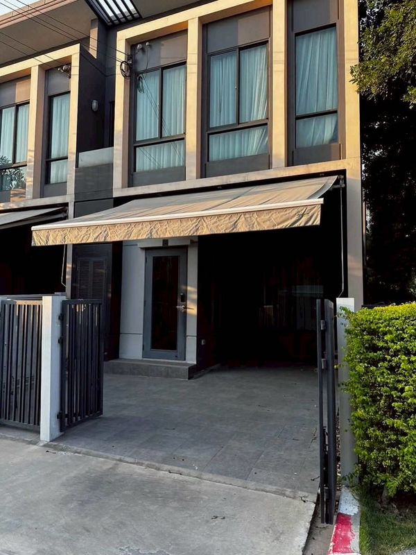 ให้เช่า ทาวน์โฮม Pleno Sukhumvit–Bangna (พลีโน่ สุขุมวิท–บางนา) ขนาด 26.5 ตารางวา 3 ห้องนอน หลังมุม ตำบลบางแก้ว อำเภอบางพลี จังหวัดสมุทรปราการ 