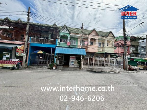 Townhouse, 2 floors, 18 sq m, Bua Thong Thani Village. Near Bua Thong Thani Market Opposite Soi Bua Thong Thani Village Soi 12 Kanchanaphisek Road, Bang Bua Thong, Nonthaburi