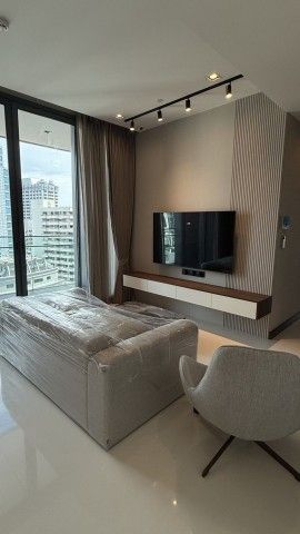 ให้เช่า คอนโด Q1 Sukhumvit ขนาด 92 ตรม. 2 นอน ทิศเหนือ วิวโล่ง ห้องใหม่ ติด BTS นานา 0 เมตร