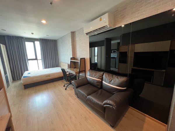 ✨ For rent Ideo Q Chula - Samyan | 19,000 baht/month ✨💖 Studio size 28 sq m.📞 Contact : Aomam (Agent) Tel./Line ID : 095-587-1692 WhatsApp : +66 95 587 1692