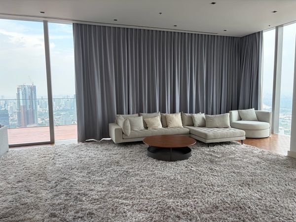 World-class luxury condo for rent: The Ritz-Carlton Mahanakhon (500 sq m.), high floor, wide living area 100 sq m., near BTS St. Louis.