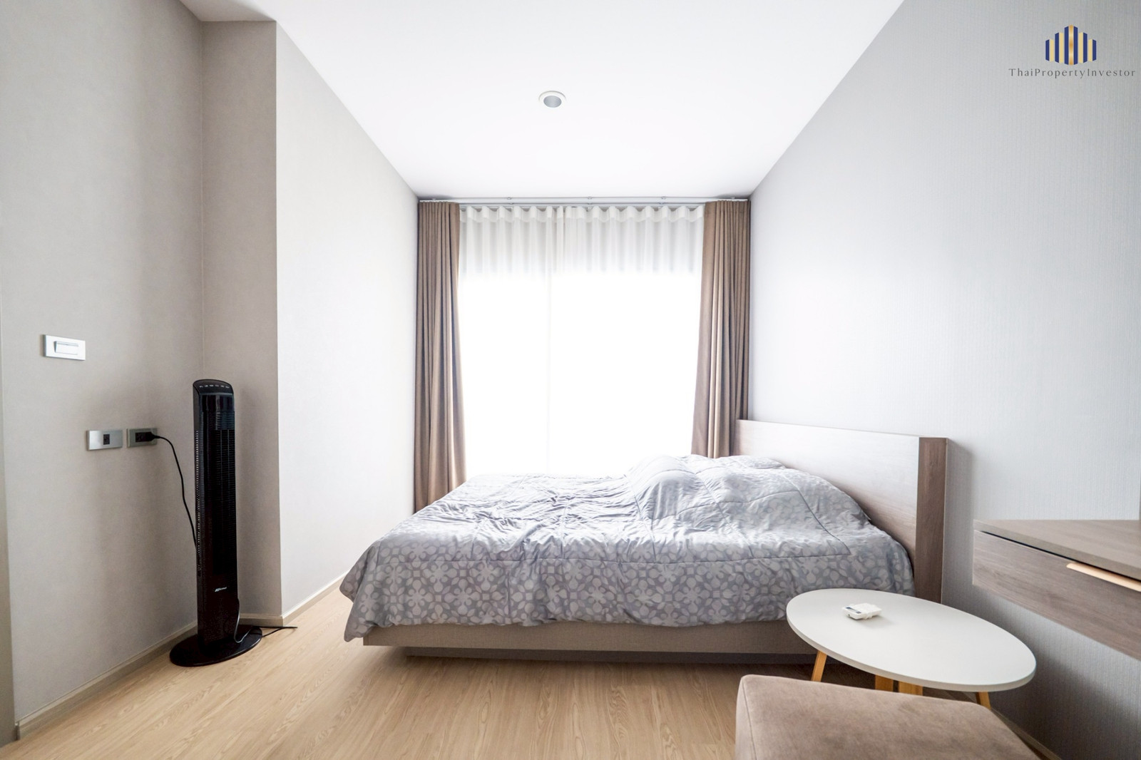 **Symphony of the Sea – Luxury Ocean View Condo in Bang Phra, Sriracha, Chonburi** Experience resort-style living every day with breathtaking sea views, premium facilities, and a convenient location.