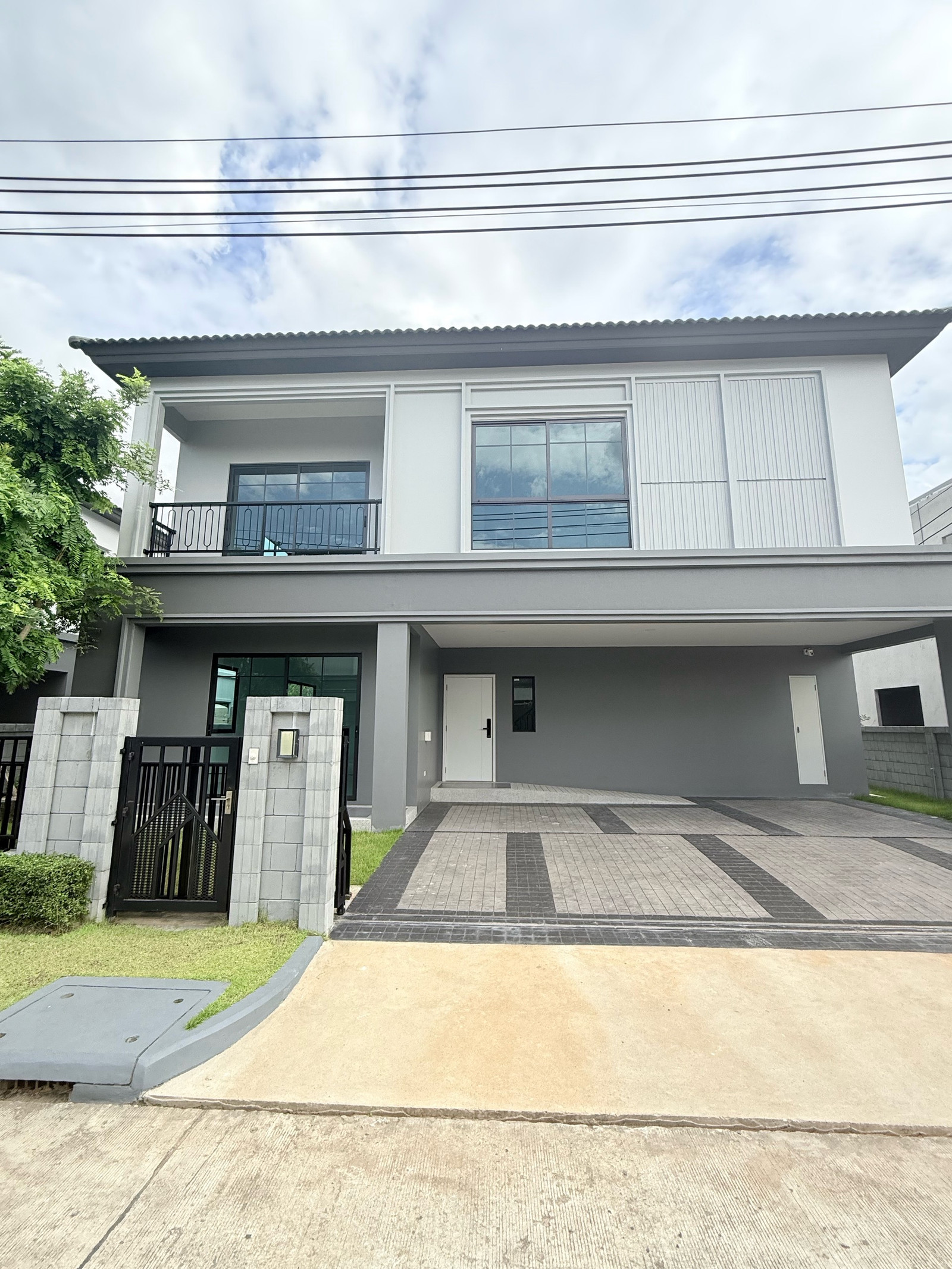 Single house near Suvarnabhumi Airport Single house near Suvarnabhumi Airport
