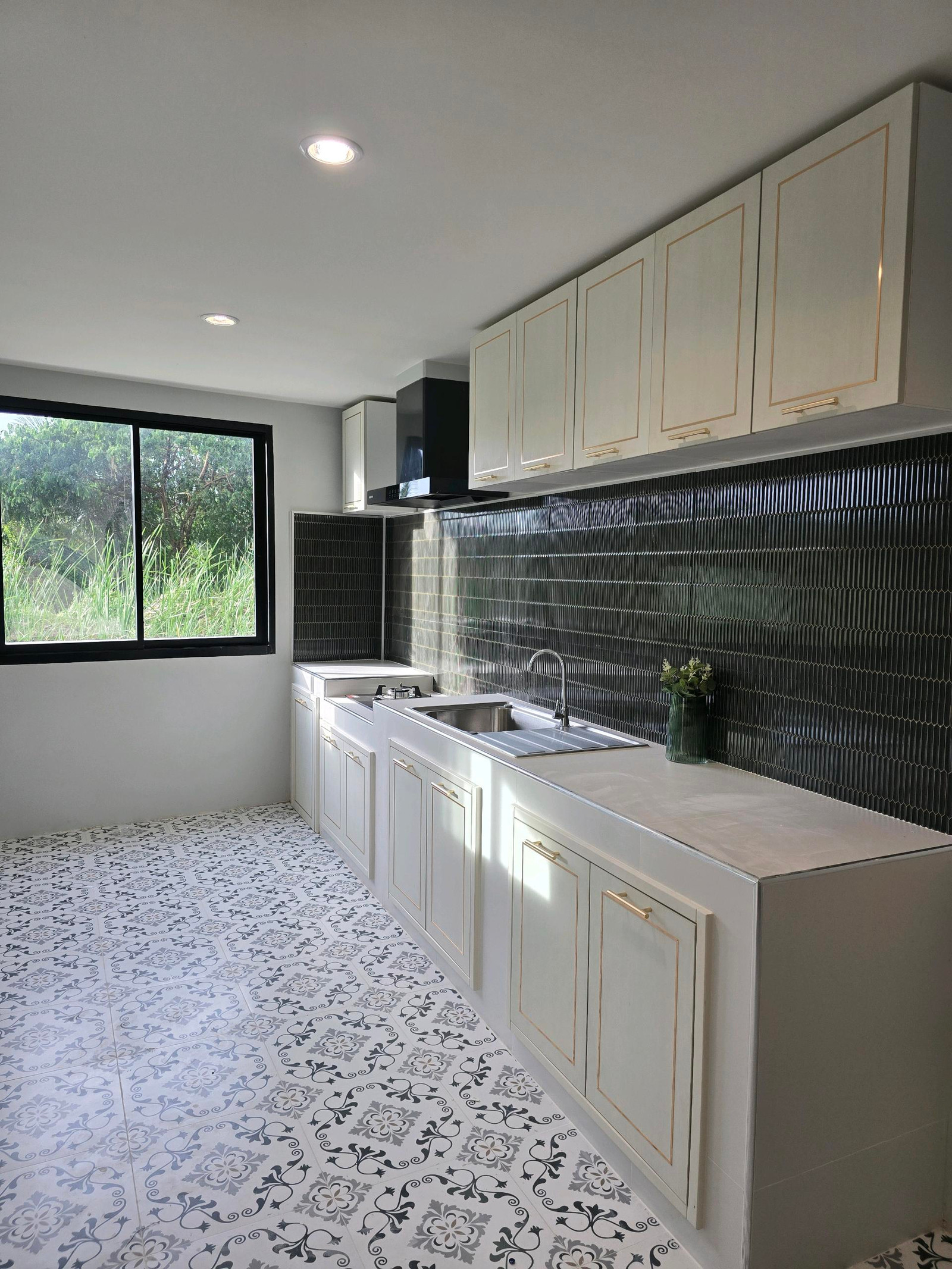 Corner house in On Nut area, 2.5 km from BTS Bang Chak, garden view, suitable for an office. – รูปที่ 3