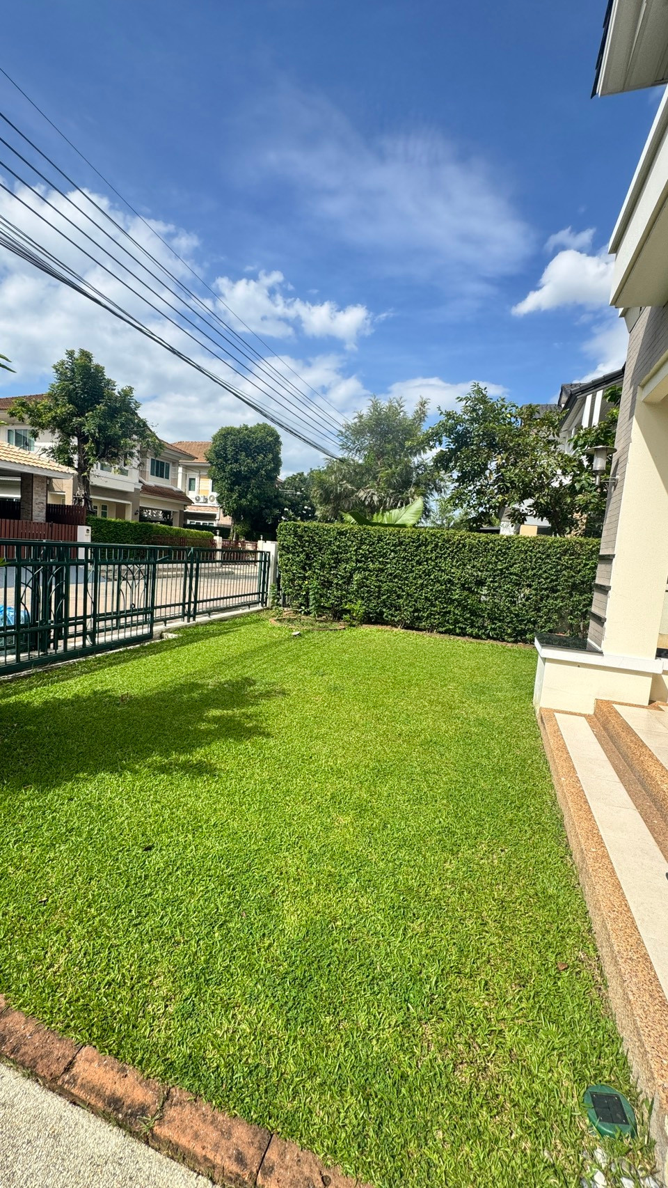 🏡บ้านเช่า เพอร์เฟคเพลส รามคำแหง 164 บ้านสวย พร้อมอยู่ ทำเลดี บรรยากาศร่มรื่น สนามหญ้ากว้างสวย  – รูปที่ 2
