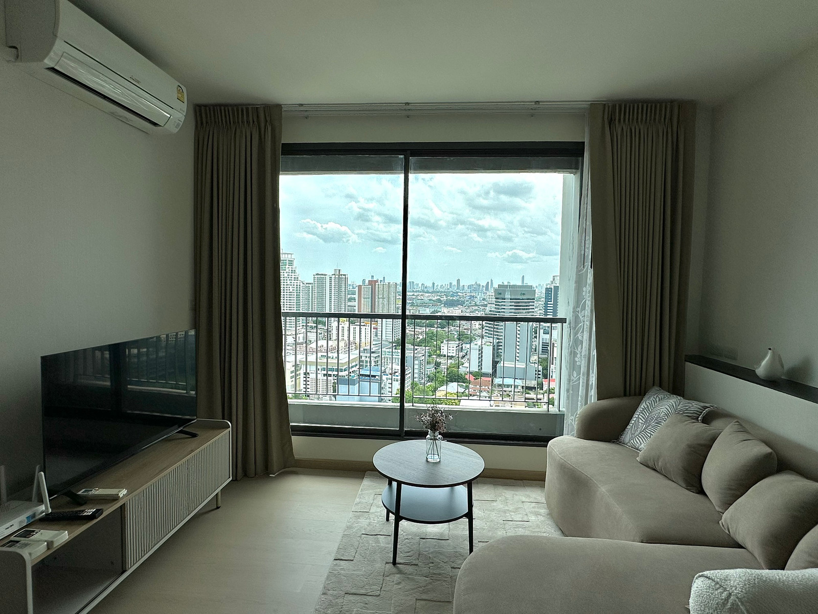  ปล่อยขายคอนโด ริทึ่ม สุขุมวิท 44/1 ชั้น 26 ขนาด 52.37 ตรม. 2 ห้องนอน ใกล้ บีทีเอสพระโขนง – รูปที่ 3