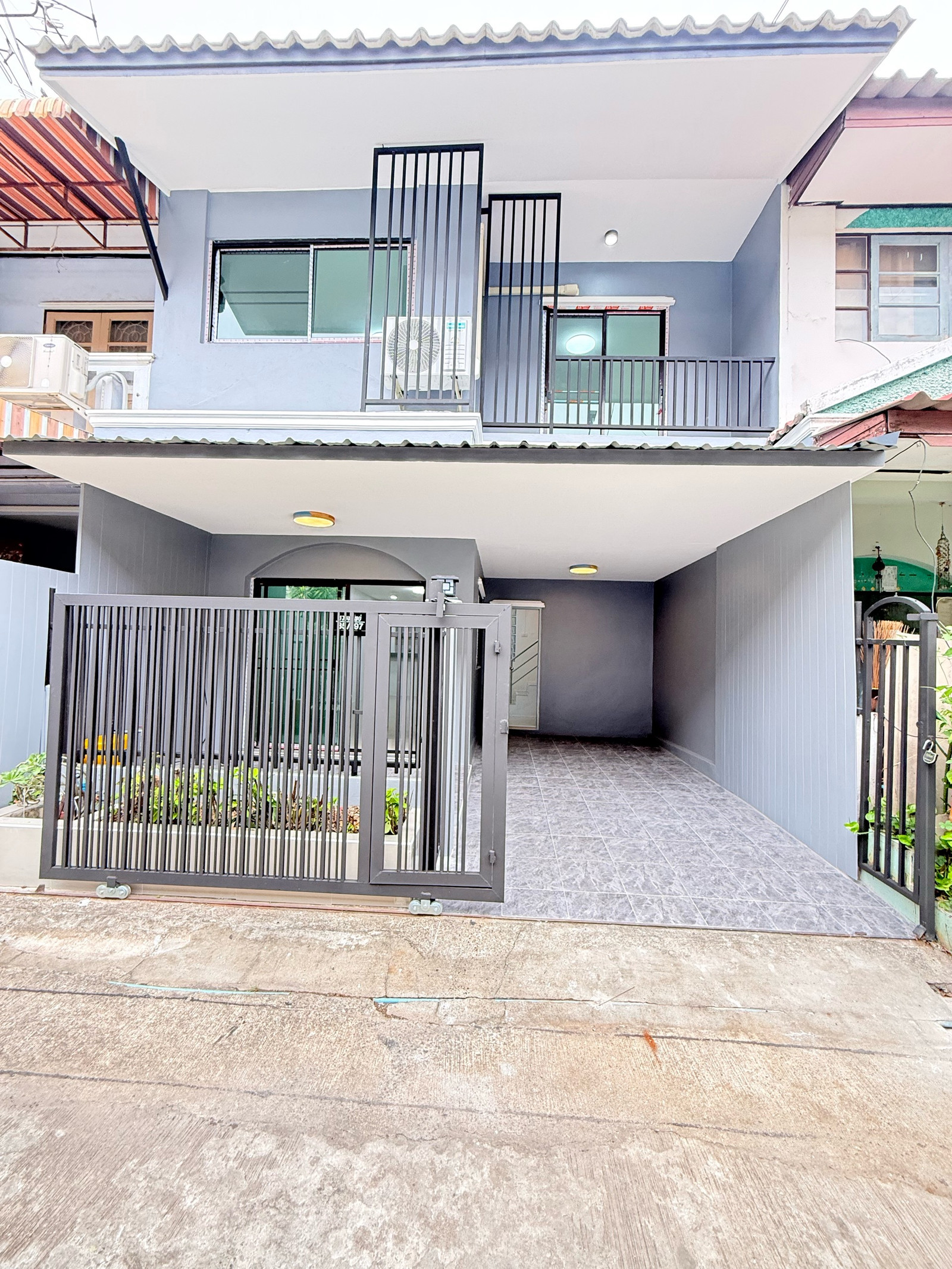 รีโนเวทใหม่ทั้งหลัง ประชาอุทิศ 79 สวยครบจบพร้อมอยู่ – รูปที่ 3