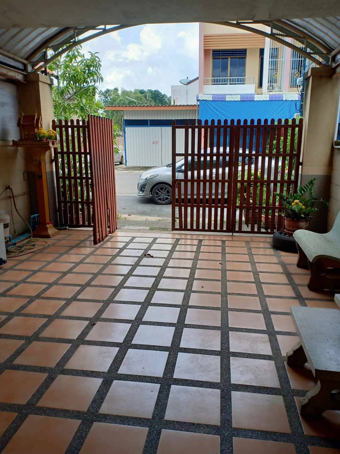 ขายทาวน์เฮาส์ 2 ชั้น อ.สะเดา จ.สงขลา ทำเลค้าขาย ใกล้เทศบาลตำบลคลองแงะ – รูปที่ 2