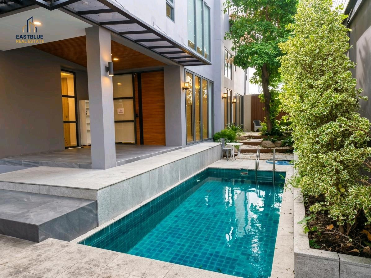 (For Sale&Rent🔥) 3-Storeys Luxury Pool Villa in Soi Sukhumvit 71 | 5B6B Usable Area 700 sq.m. | 5 min to Thonglor-Ekkamai (For Sale&Rent🔥) 3-Storeys Luxury Pool Villa in Soi Sukhumvit 71 | 5B6B Usable Area 700 sq.m. | 5 min to Thonglor-Ekkamai