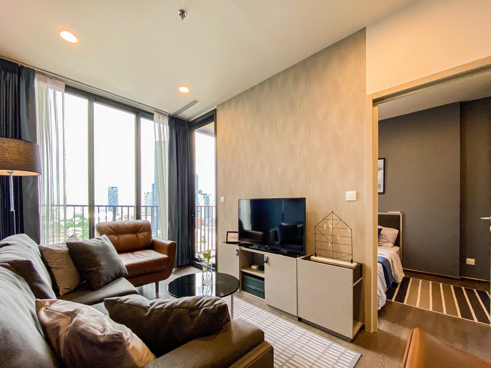 Condo for sale, Oka House Sukhumvit 36, 16th floor, north side, good location, convenient travel.