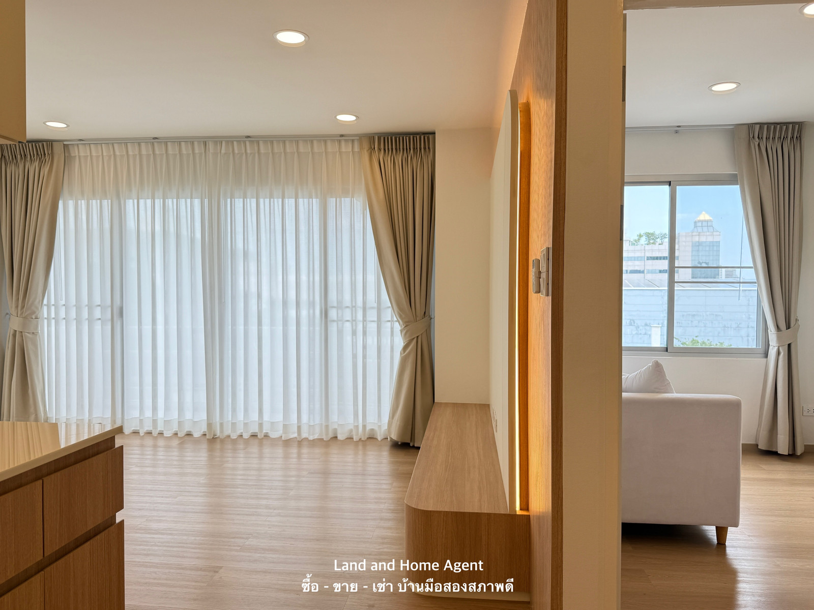 Condo for Sale Parkland Bangna next to Index Livingmall Condo for Sale Parkland Bangna next to Index Livingmall