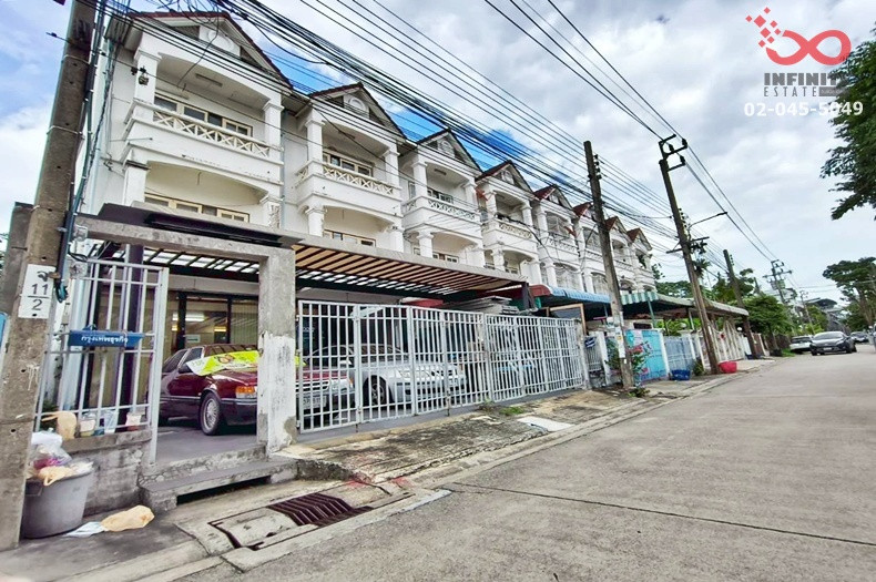 Townhome for sale, 3 floors, 29 sq m, Lat Phrao 113, corner house, near the Yellow Line. Townhome for sale, 3 floors, 29 sq m, Lat Phrao 113, corner house, near the Yellow Line.