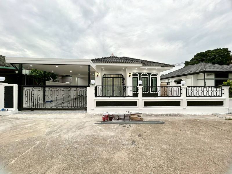 ขายบ้านเดี่ยว 3 นอน มบ.คลาสสิคโฮม ศรีราชา ใกล้โลตัสไร่กล้วย