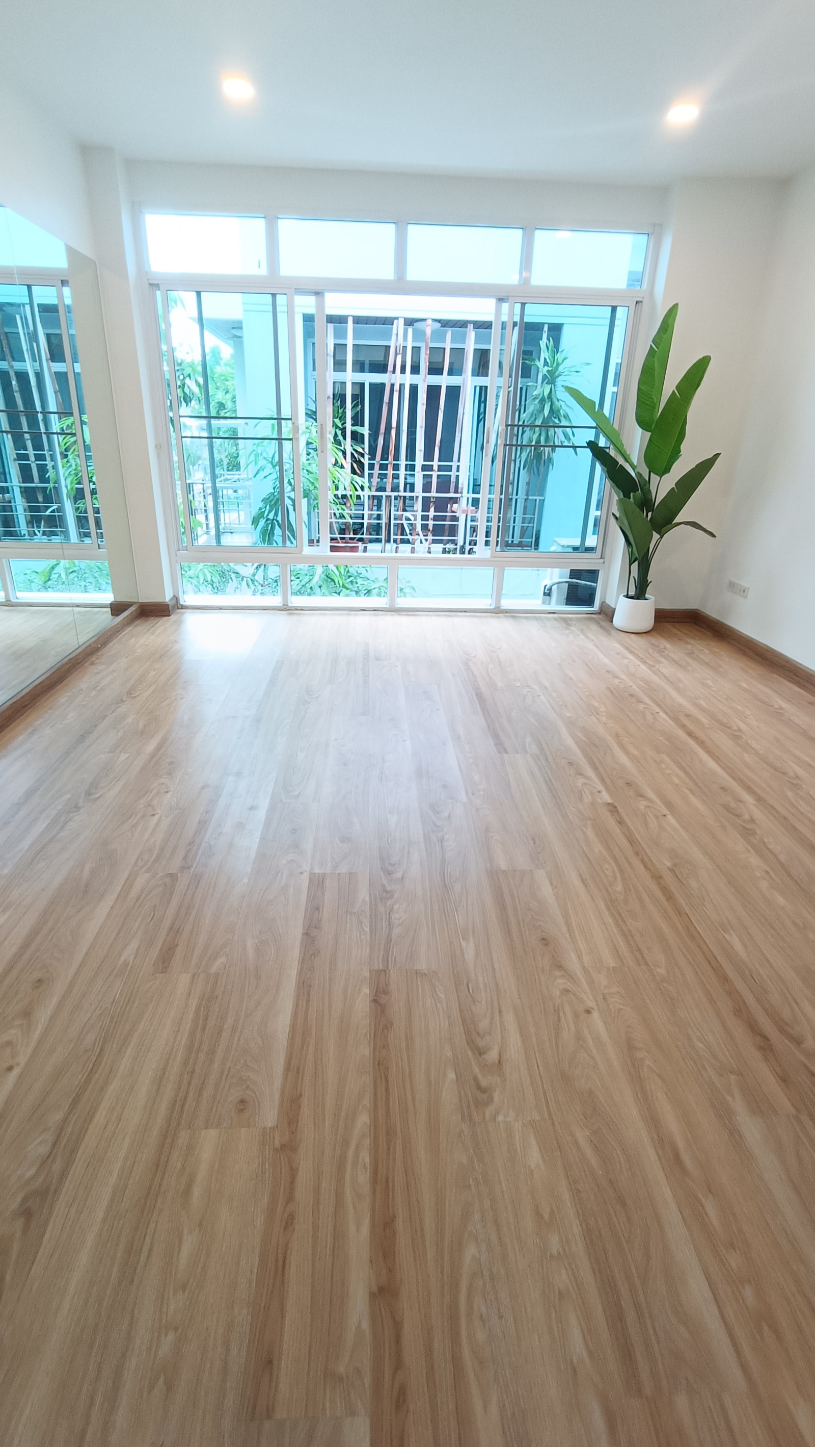 บ้านพร้อมอยู่ เลียบทางด่วนรามอินทรา,มบ.ไอริสเรสซิเด้นท์ – รูปที่ 4