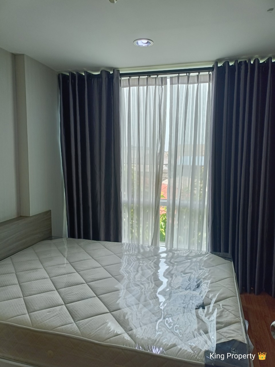 ห้องว่างปล่อยให้เช่า (30 ตร.ม.) ชั้น 3 ราคา 8,500/เดือน ตกแต่งครบทุกอย่าง  ฟรีค่าส่วนกลาง ฟรีที่จอดรถ