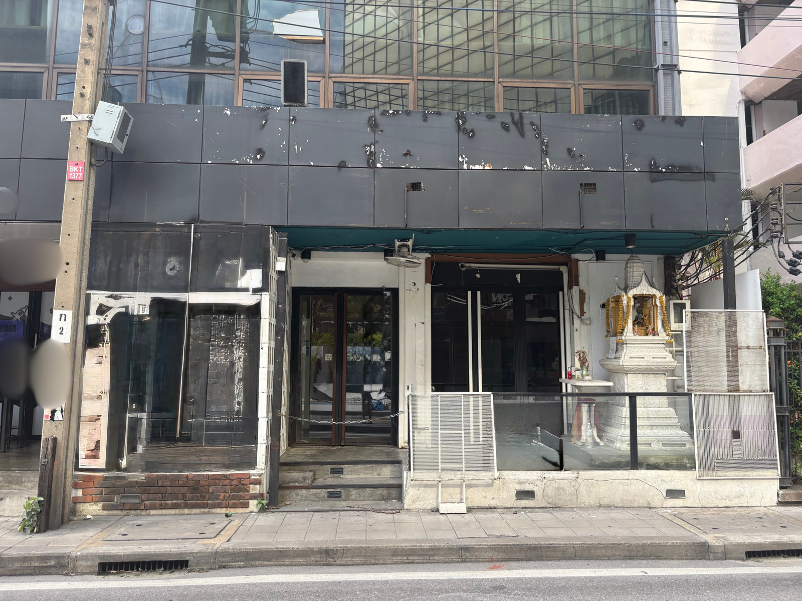 Space for Rent in Asok BTS Walk Distance High foot traffic Ideal for Restaurant, Cafe, Clinic Space for Rent in Asok BTS Walk Distance High foot traffic Ideal for Restaurant, Cafe, Clinic