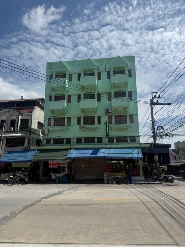 Shophouse for rent Very good trading location Suksan Village, Lak Song Subdistrict, Bang Khae District, Bangkok Province Shophouse for rent Very good trading location Suksan Village, Lak Song Subdistrict, Bang Khae District, Bangkok Province