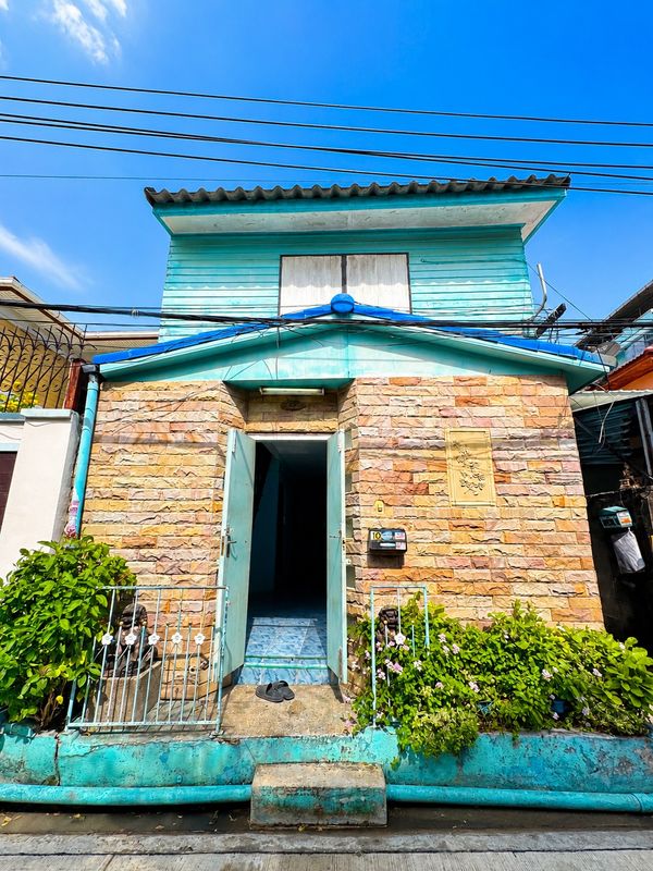 ขายทาวน์เฮาส์ 2 ชั้น เพชรเกษม 68 แยก 7 บางแค ราคาเพียง 950,000 บาท ใกล้ MRT บางแค