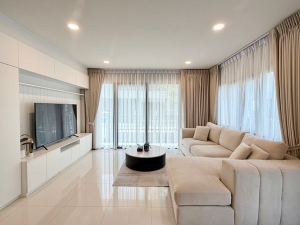 🏠Luxury 4BR 📌Centro Bangna 🔥Hot Price 🔥 near international school and Mega Bangna