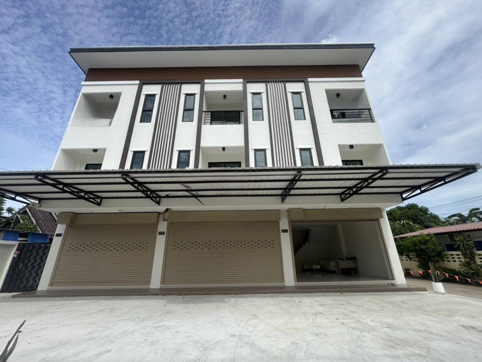 For Sale Three - storey commercial building, middle unit 150 square meters Nong Khaem Bangkok. , Nong Khang Phlu , Nong Khaem , Bangkok , CX-164036 For Sale Three - storey commercial building, middle unit 150 square meters Nong Khaem Bangkok. , Nong Khang Phlu , Nong Khaem , Bangkok , CX-164036