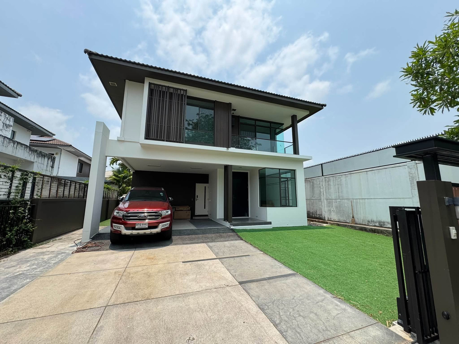 For rent, corner detached house, Manthana On Nut-Wongwaen 4, fully furnished. Ready to move in For rent, corner detached house, Manthana On Nut-Wongwaen 4, fully furnished. Ready to move in