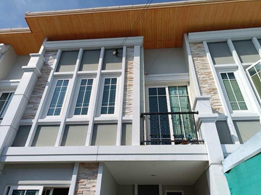 2-story townhouse for sale, Golden Town Project Ramintra-Khubon 2-story townhouse for sale, Golden Town Project Ramintra-Khubon