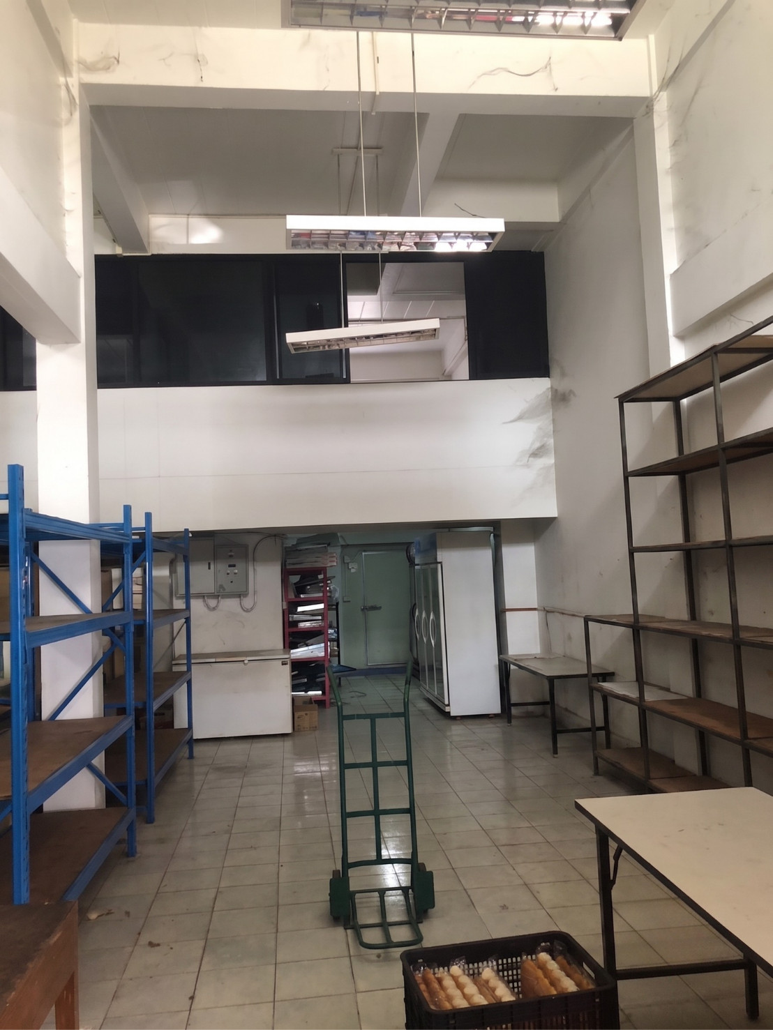 3-storey building for sale, 2 units, next to the intersection of Chanwechakit Road. – รูปที่ 2