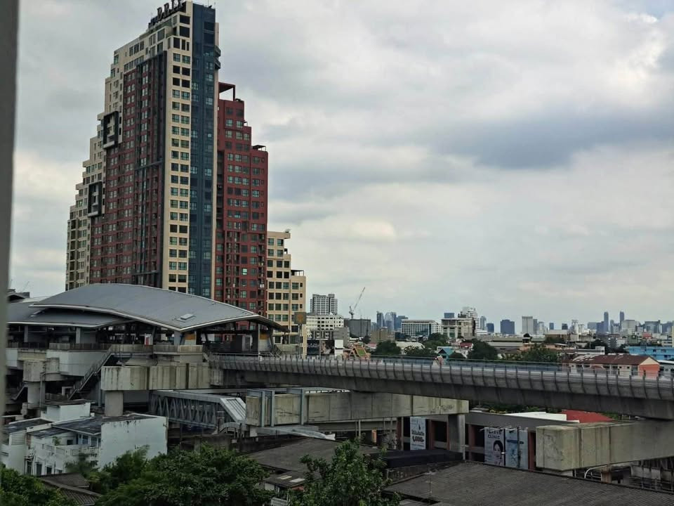 ให้เช่า คอนโด Lumpini Selected จรัญ 65-สิรินธร สเตชั่น 150 เมตรจาก MRT สิรินธร ให้เช่า คอนโด Lumpini Selected จรัญ 65-สิรินธร สเตชั่น 150 เมตรจาก MRT สิรินธร