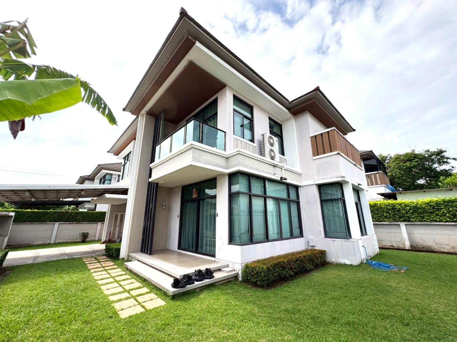 ขายบ้านเดี่ยวสำหรับครอบครัว The Grand พระราม 2 (โซน Zenith) 97.7 ตร.ว. 250 ตร.ม. ขายบ้านเดี่ยวสำหรับครอบครัว The Grand พระราม 2 (โซน Zenith) 97.7 ตร.ว. 250 ตร.ม.