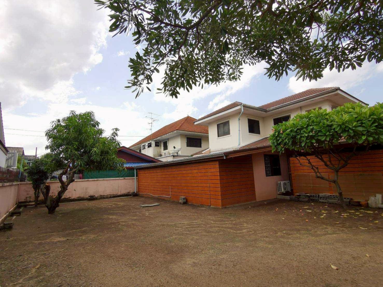🏡 ขายบ้านพร้อมที่ดิน 125 ตร.ว. รามอินทรา 91 ใกล้รถไฟฟ้า เพียง 12 ล้าน – รูปที่ 4