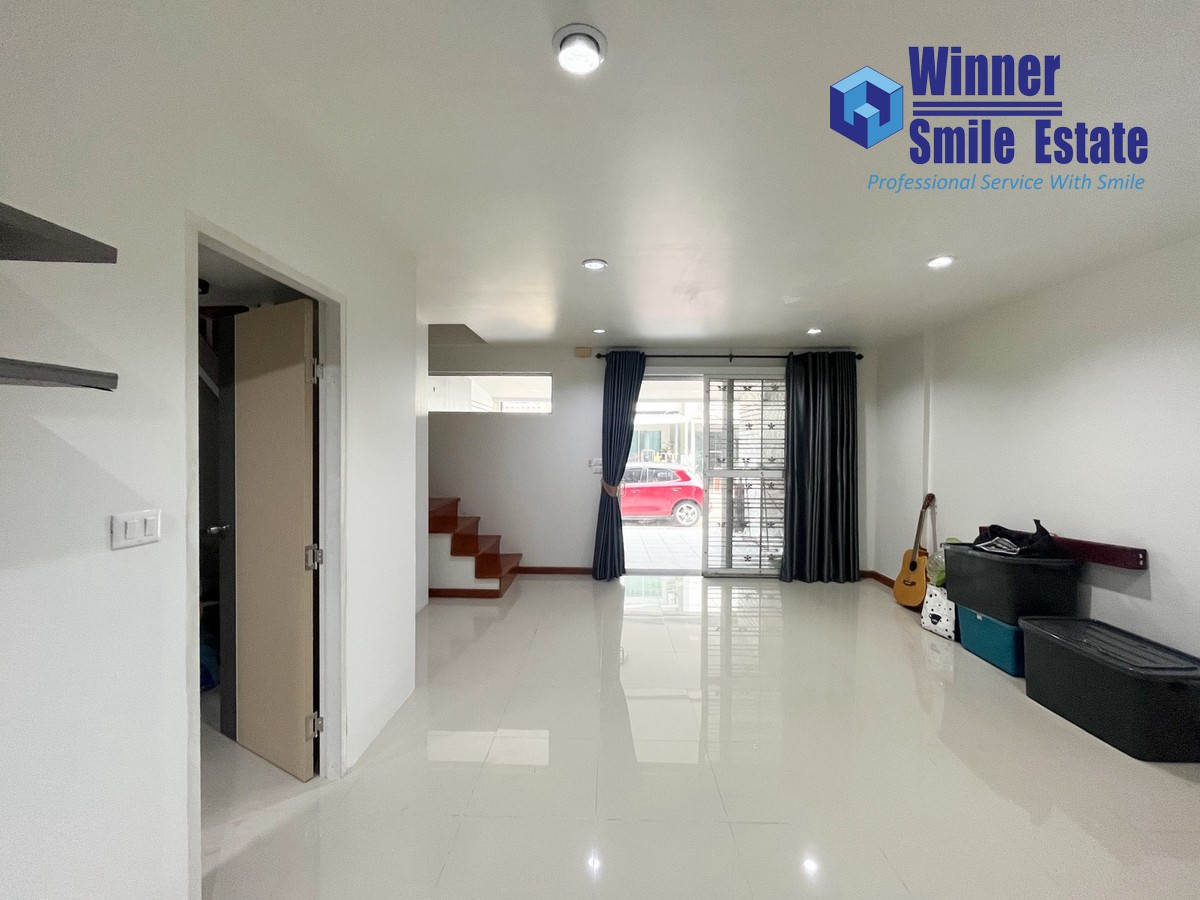 Townhome for sale, The Trust Town Wongwaen-Lam Luk Ka, 3 bedrooms, 130 sq.m. usable area.