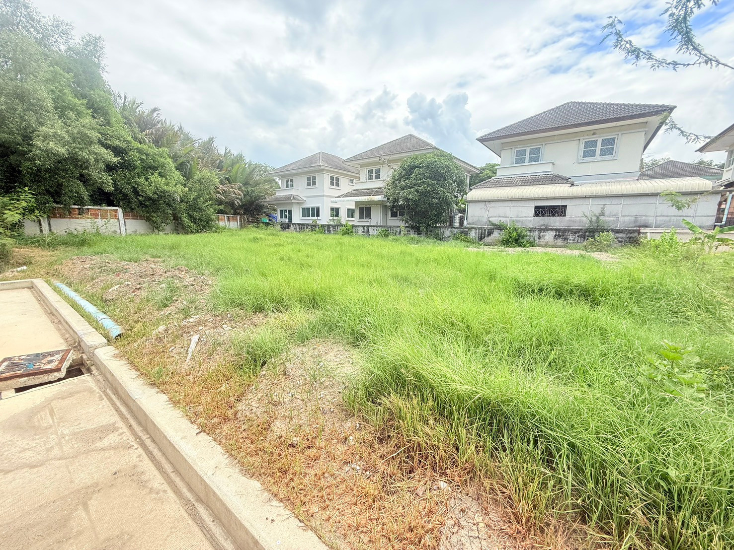 Rare Item! ที่ดินแปลงมุม 105 ตร.วา ในโครงการ Place & Park ประชาอุทิศ 90 