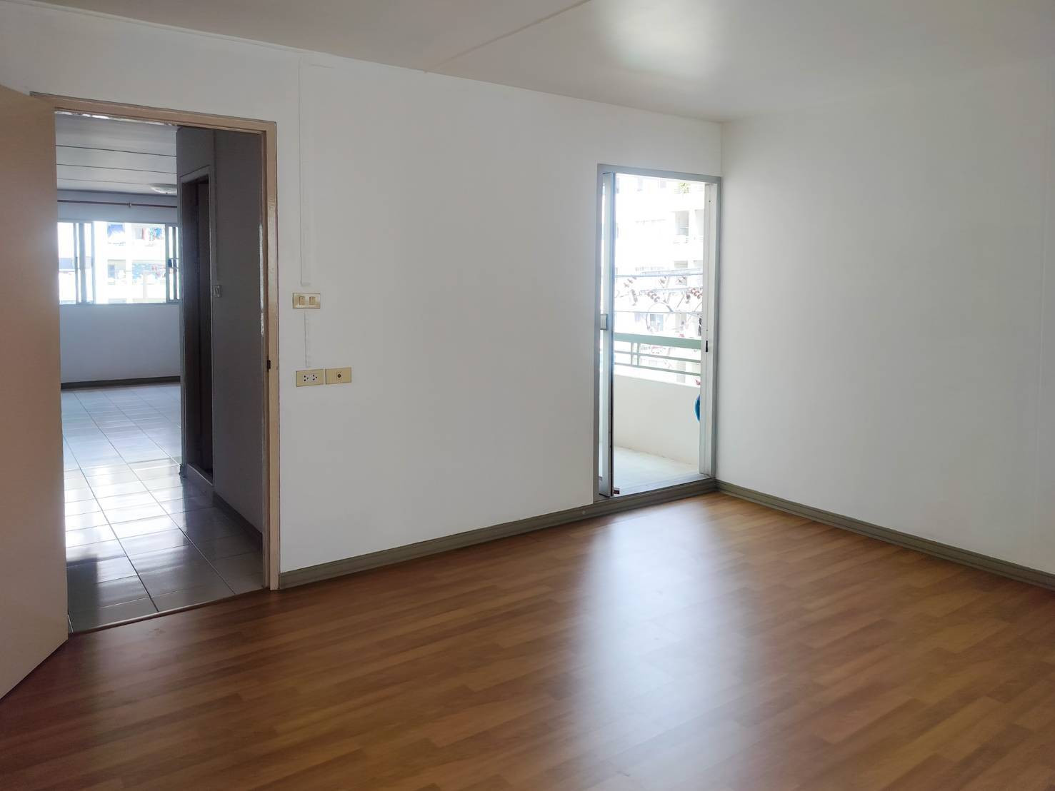 🔥 Big room, good price, hard to find location!  Urgent sale, Lumpini Center Condo Lat Phrao 111 🔥