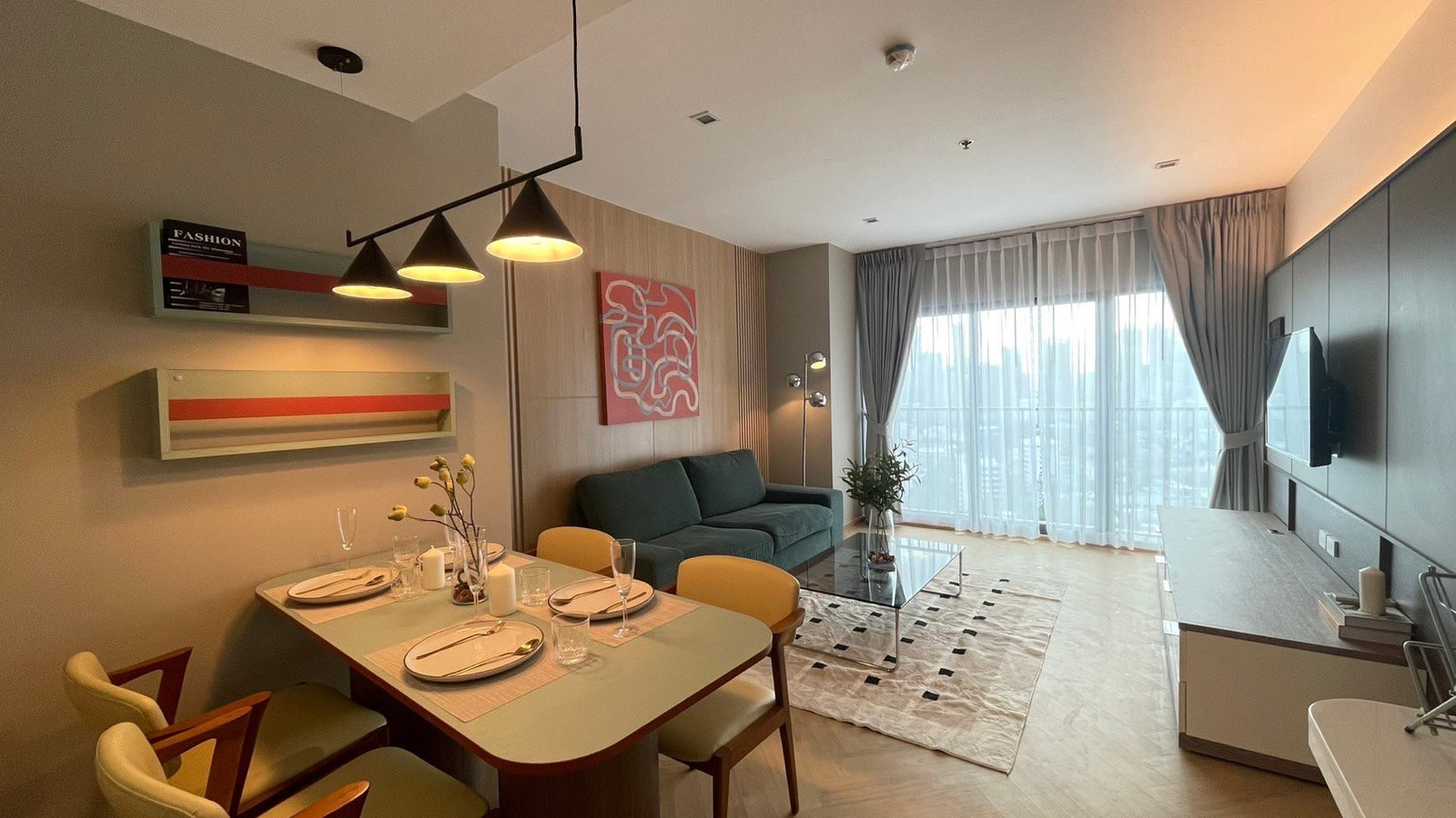 Ultimate Thonglor Convenience: Spacious 2-Bed/2-Bath with Washer-Dryer at Noble Remix (20th Fl., Unblocked View)