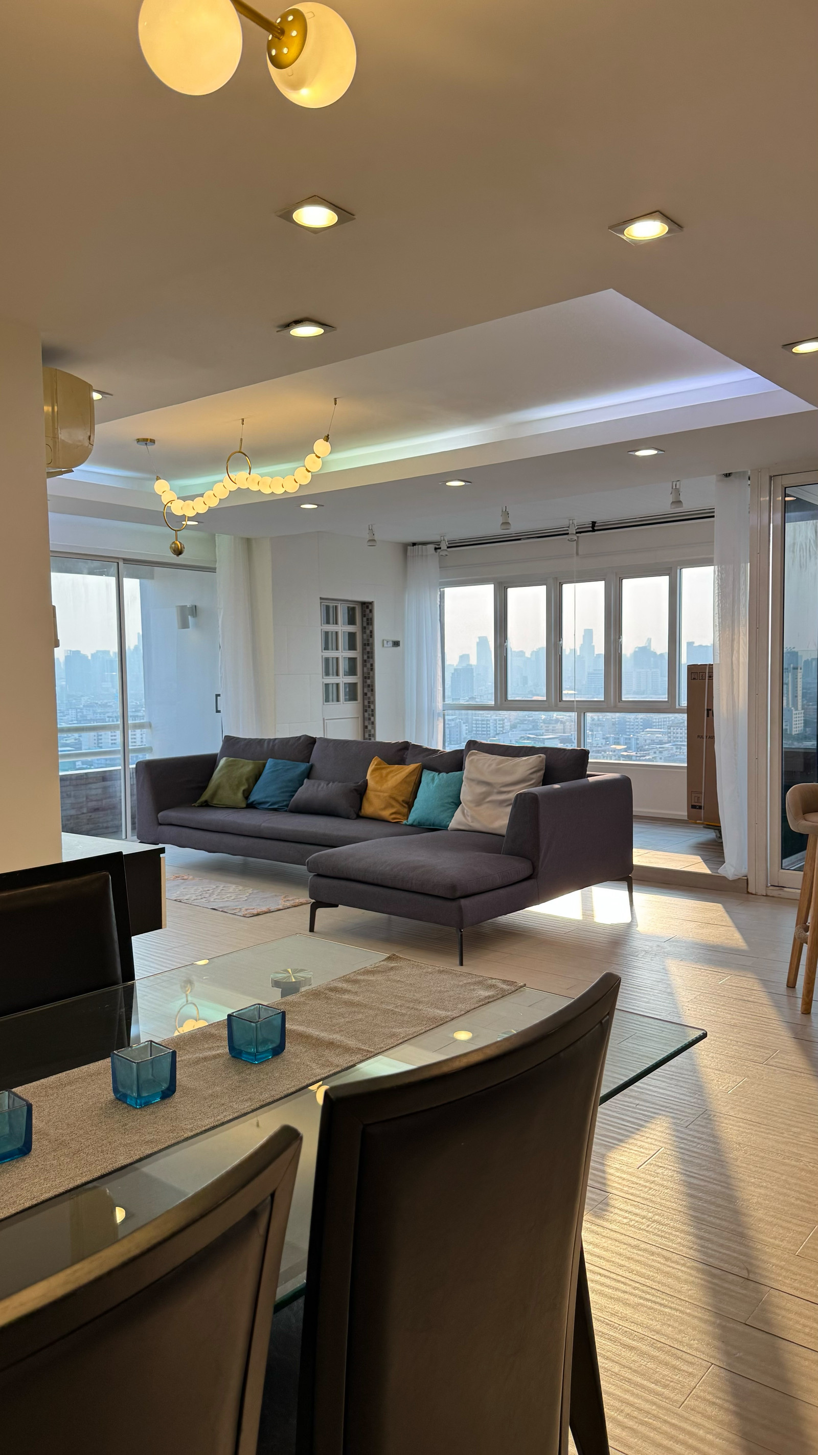 150 ตร.ม. เพียง 65,000 บาท ใจกลางรัชดา ห้องใหญ่หายาก! – รูปที่ 2