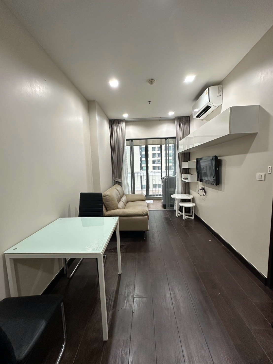 🏙️ For rent IDEO Q Phayathai✨ 1 bedroom | 40 sq m.🛠️ Freshly renovated, just finished, ready to move in!🚿 Newly decorated bathroom with Shower Box🛏️ Beautiful room, clean, fully furnished. Nice atmosphere 📦 Just carry your bags and move in💰 Rent only 22,0 🏙️ For rent IDEO Q Phayathai✨ 1 bedroom | 40 sq m.🛠️ Freshly renovated, just finished, ready to move in!🚿 Newly decorated bathroom with Shower Box🛏️ Beautiful room, clean, fully furnished. Nice atmosphere 📦 Just carry your bags and move in💰 Rent only 22,0