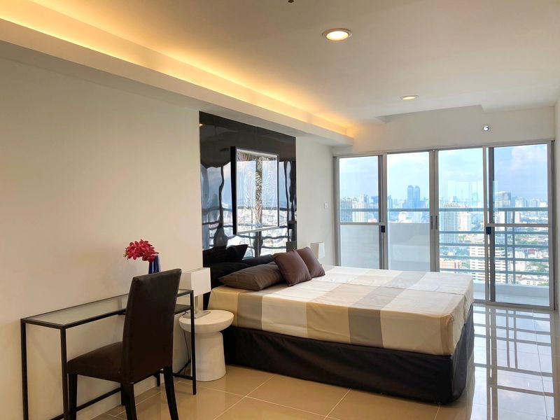 ENG BELOW 👀 Condo for rent, 4 bedrooms, wide size, fully furnished, good location, near BTS Thonglor / Phrom Phong / ready to move in 5 Aug. 2026 📌