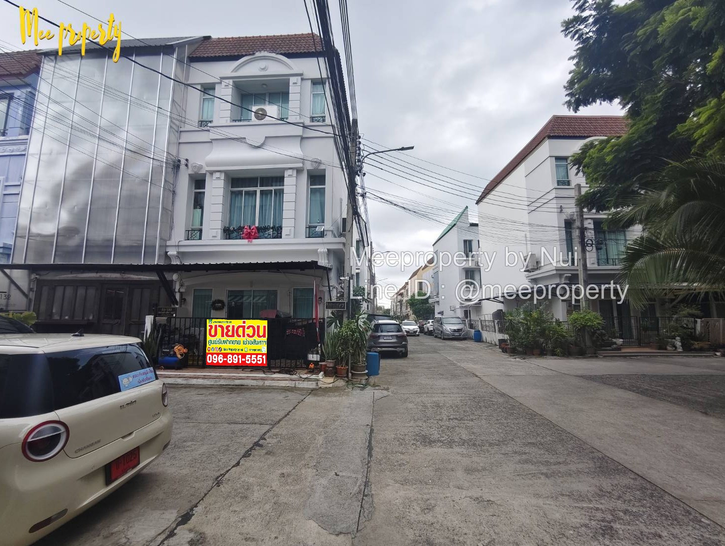 3-story townhome | corner plot | near MRT Sri Lasalle, only 6 minutes, Baan Klang Muang British Town Srinakarin project, area 24.6 square wah, usable area approximately 238 square meters ME-282 3-story townhome | corner plot | near MRT Sri Lasalle, only 6 minutes, Baan Klang Muang British Town Srinakarin project, area 24.6 square wah, usable area approximately 238 square meters ME-282