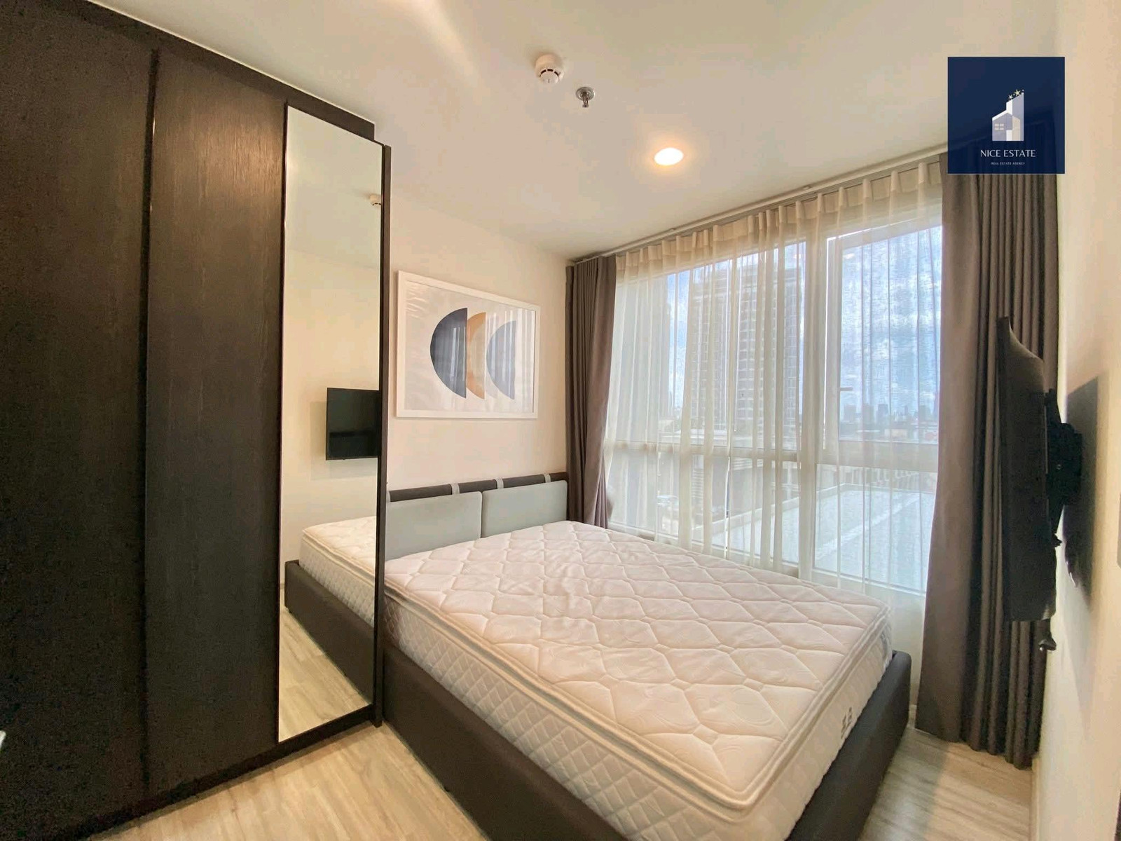 XT Huaikhwang 🚆75m. MRT 1Bed low floor take clear view XT Huaikhwang 🚆75m. MRT 1Bed low floor take clear view