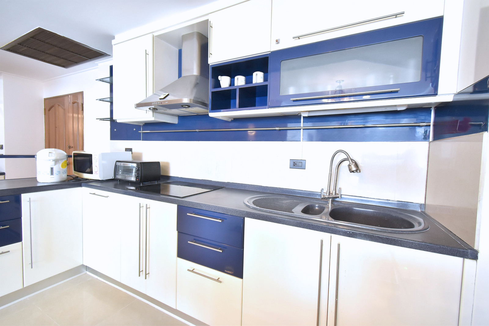 【JUST RENOVATED】　Las Colinas ลาส โคลินาส　Com100％ – รูปที่ 3