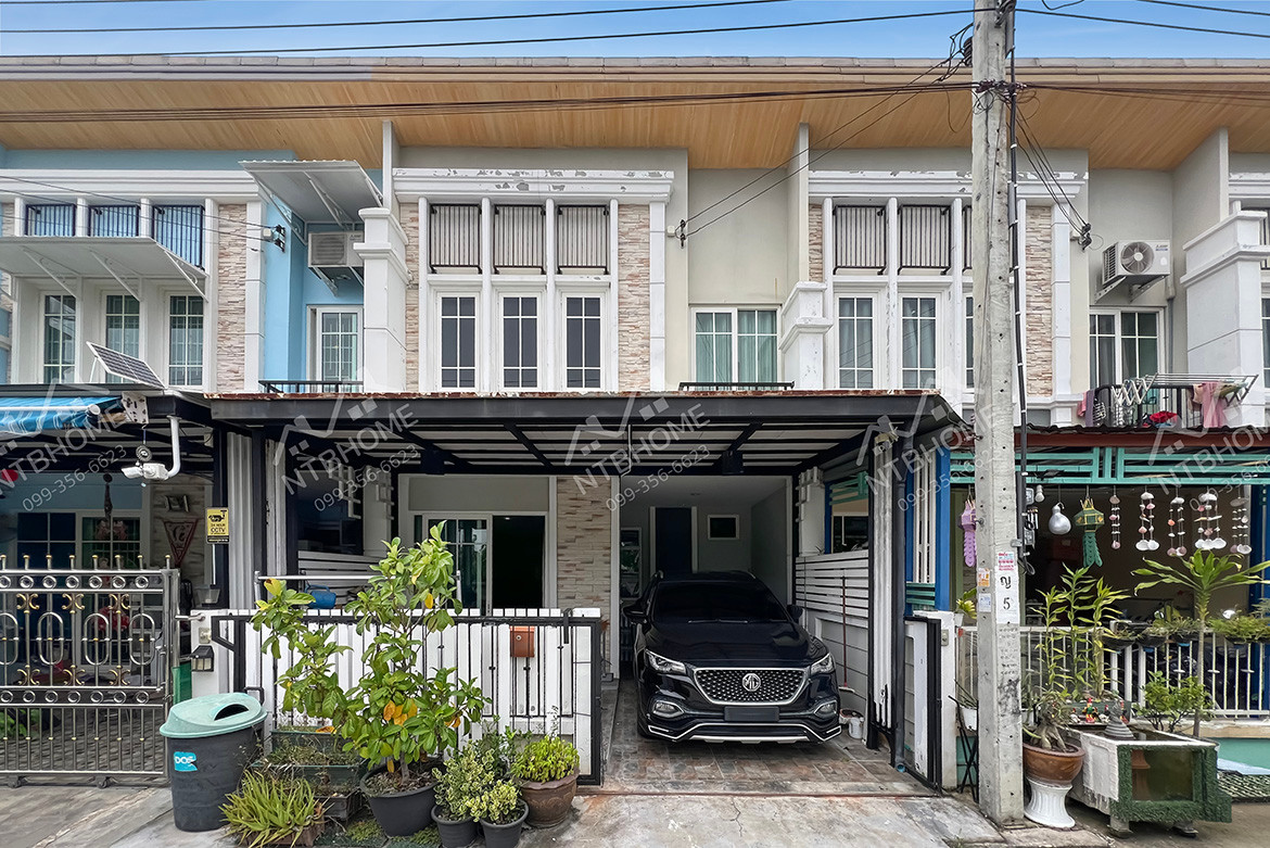 Golden City Pinklao - Charansanitwong, in front of the house, no one hits. Fully renovated, ready to move in, close to the expressway.