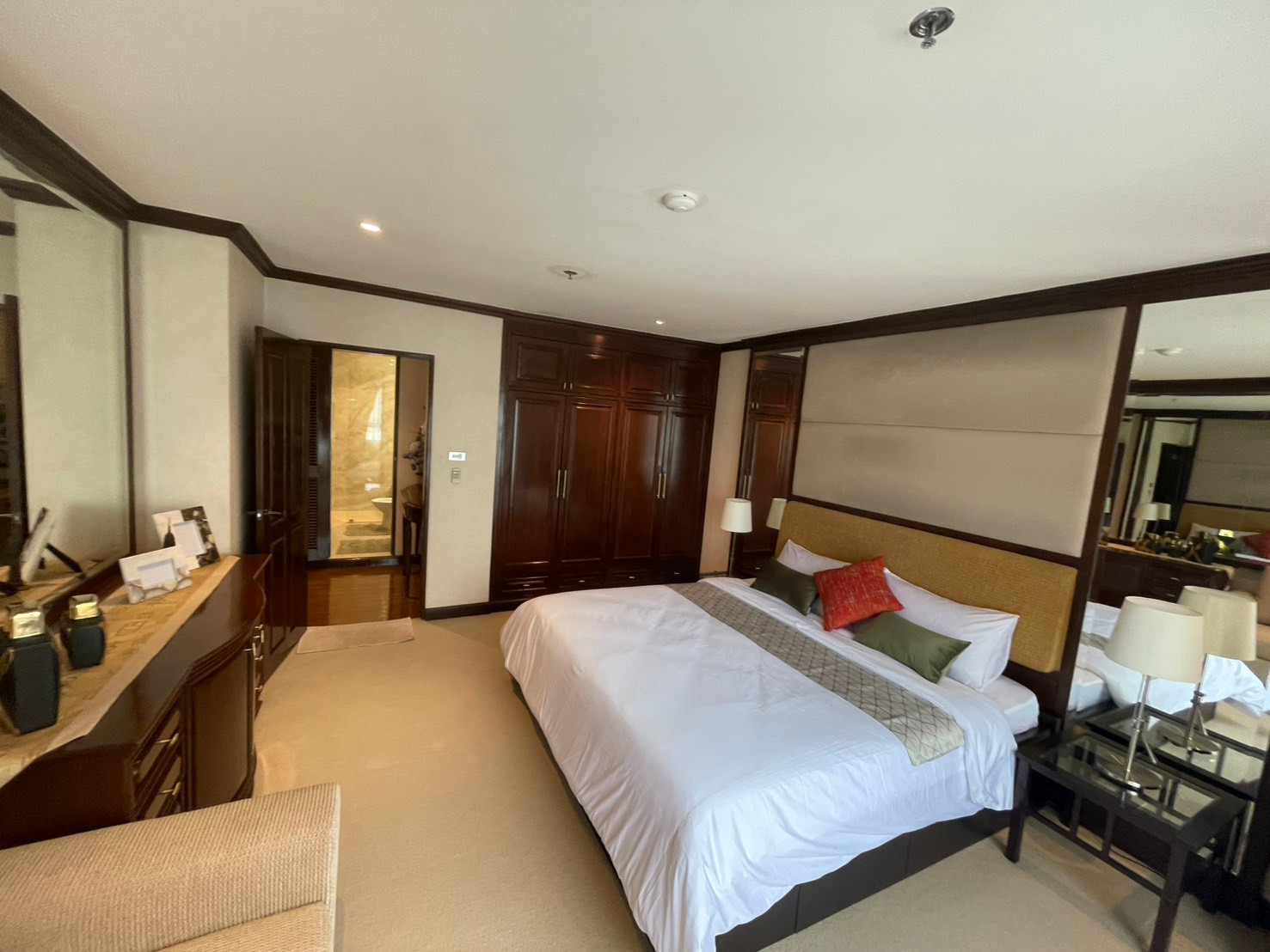 Baan Ploenchit, luxury condominium for rent | Soi Ruamrudee 2 | Only 32,000 baht/month, area 62.26 square meters, fully furnished. – รูปที่ 4