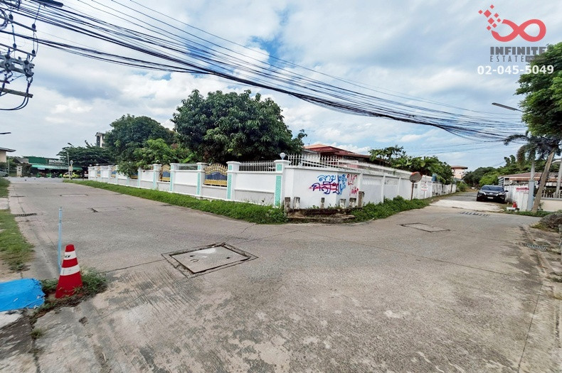 Land for sale, 1 rai 103 sq m., Pathum Samphan - Phatthana Samphan Road, near Pathum Thani Government Center - Pathum Wilai Intersection.