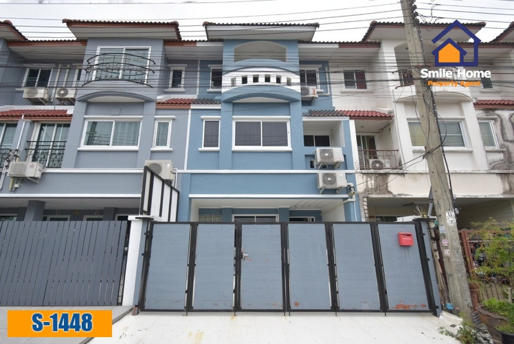 ขายทาวน์โฮม ศรีนครินทร์ 45 ทาวน์โฮม 3 ชั้นใกล้ซีคอนสแควร์