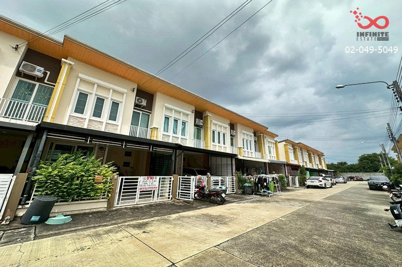 ขายทาวน์เฮ้าส์ 2 ชั้น โกลเด้นทาวน์ 2 อ่อนนุช-ลาดกระบัง 16 ตร.ว. ใกล้สนามบินสุวรรณภูมิ