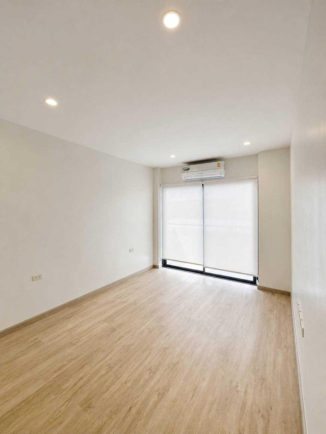 ให้เช่า Home Office ติดถนนวิภาวดี เพียง **50 เมตร** 270 ตรม. 42 ตรว. เหมาะสำหรับบริษัท, Startup, Office หรือพักอาศัย ใกล้สนามบินดอนเมือง – รูปที่ 3